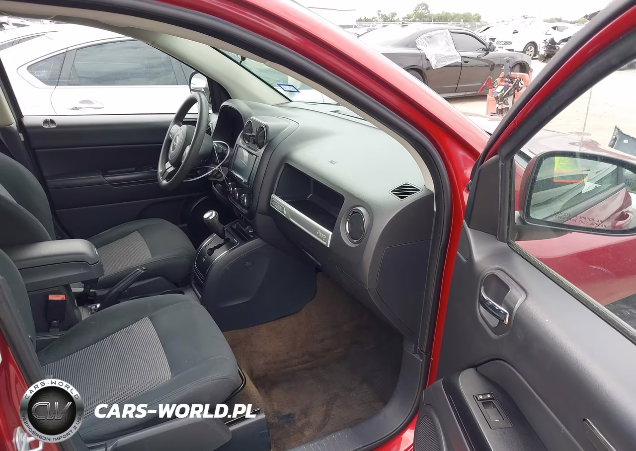 2015 Jeep Compass Sport VIN:1C4NJDBBXFD269052 - 5