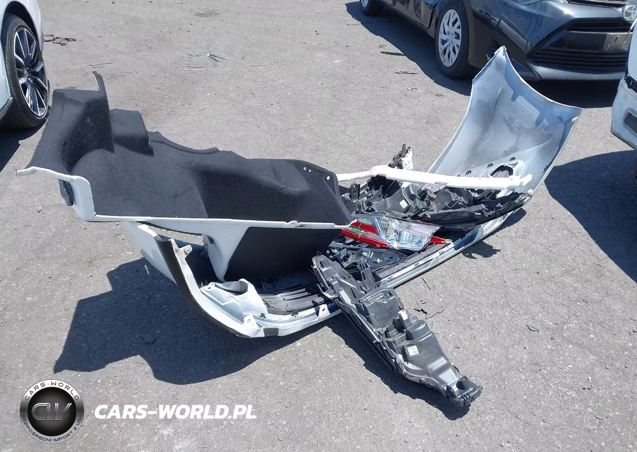 2018 Toyota Camry Le VIN:JTNB11HK7J3005340 - 12