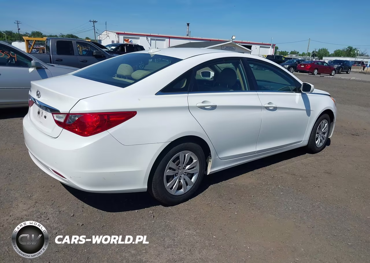 2012 Hyundai Sonata Gls VIN:5NPEB4AC9CH456120 - 4