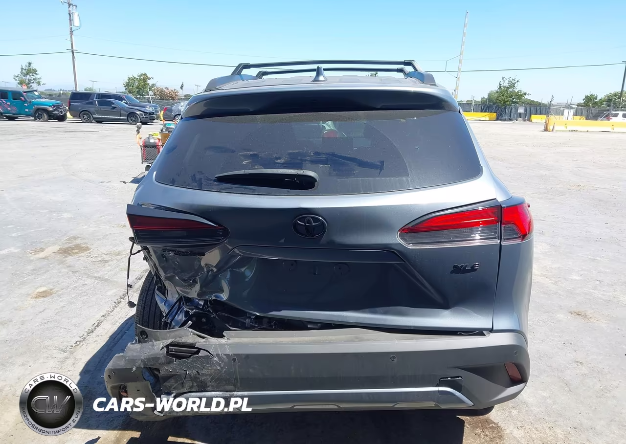 2022 Toyota Corolla Cross Xle VIN:7MUDAAAG0NV033199 - 16