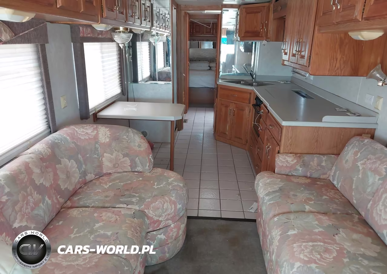 1997 Freightliner Chassis X Line Motor Home VIN:4UZ6XFBC6VC893129 - 8