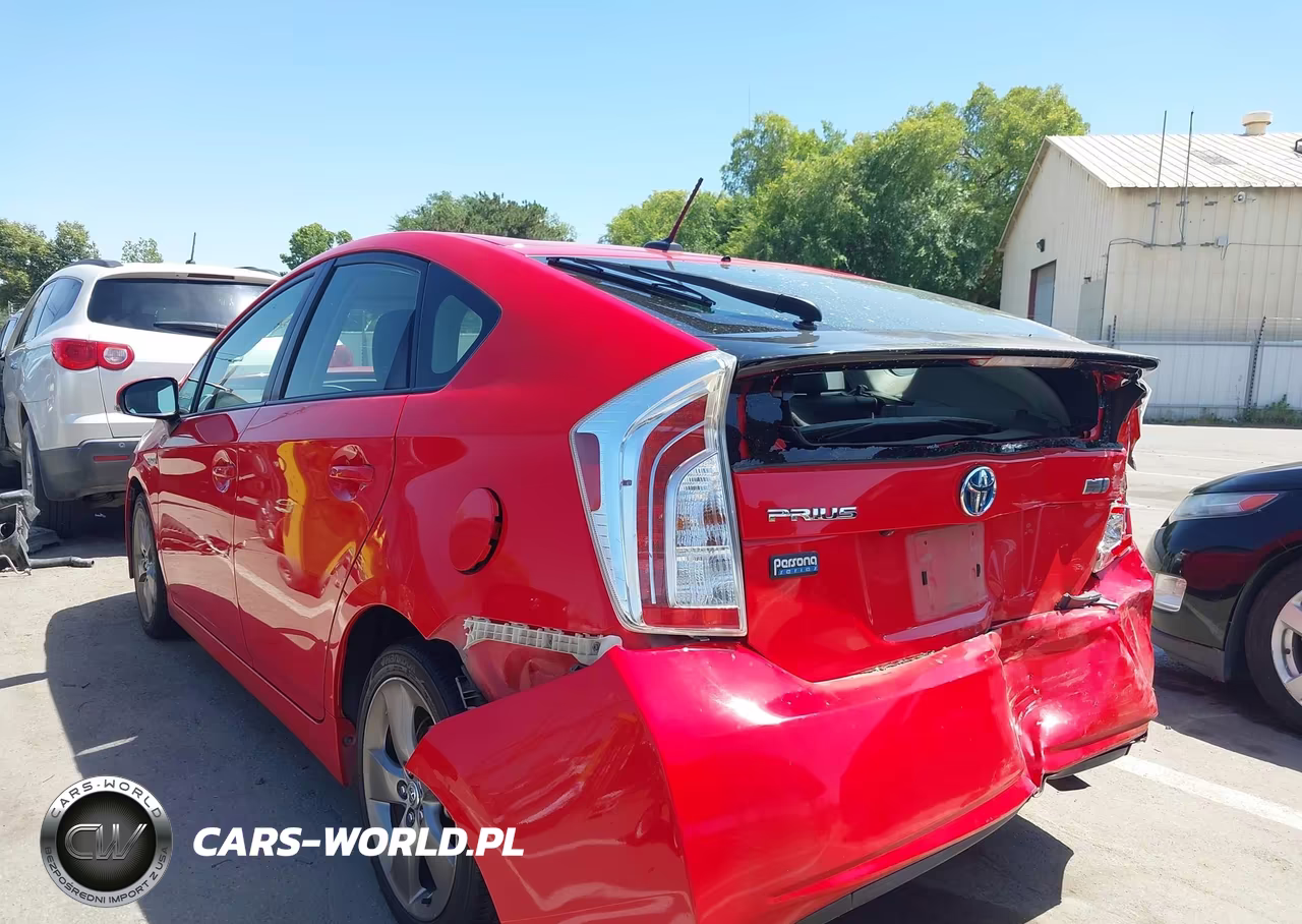 2015 Toyota Prius Persona Series Special Edition VIN:JTDKN3DU9F0397273 - 3