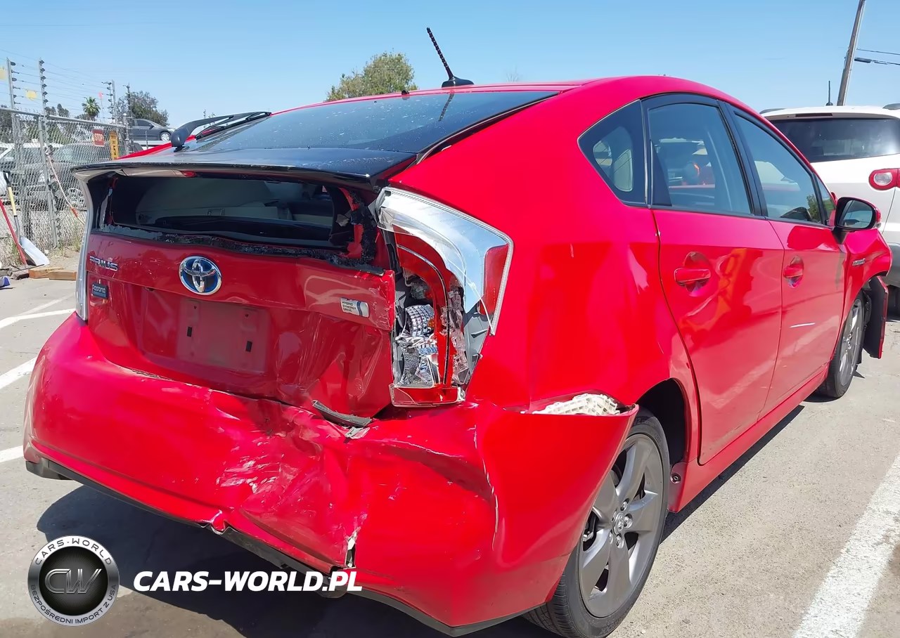 2015 Toyota Prius Persona Series Special Edition VIN:JTDKN3DU9F0397273 - 4