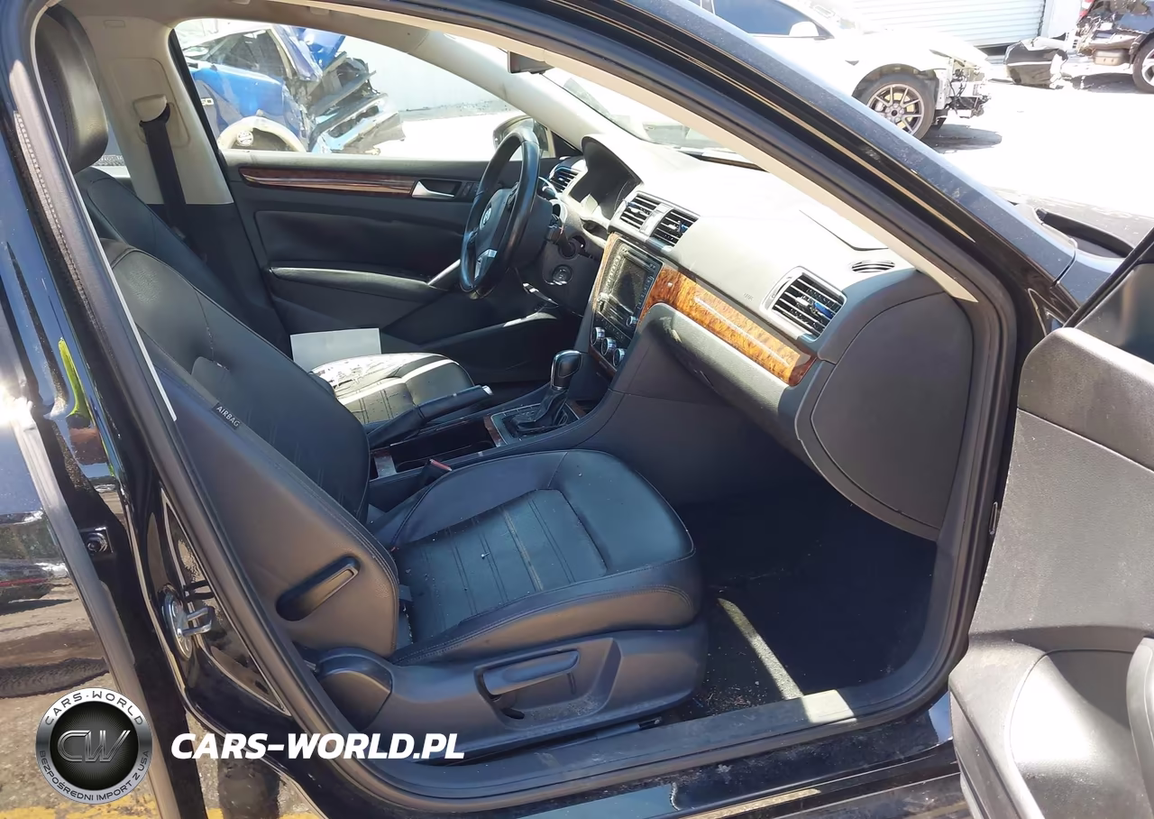 2012 Volkswagen Passat 2.5L Sel VIN:1VWCH7A36CC073039 - 5