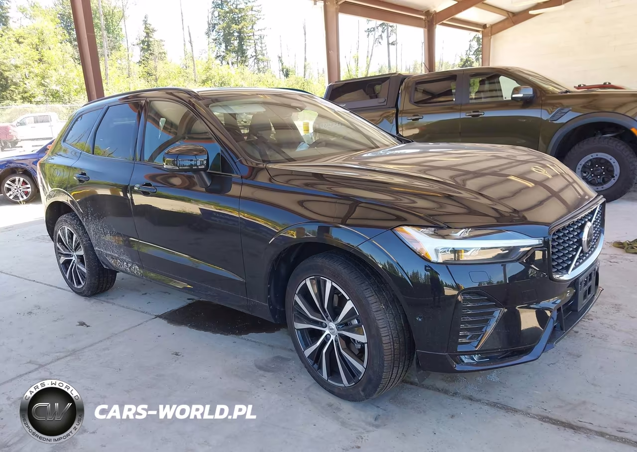 2024 Volvo Xc60 B5 Plus Dark Theme – zdjęcie 1 z 16