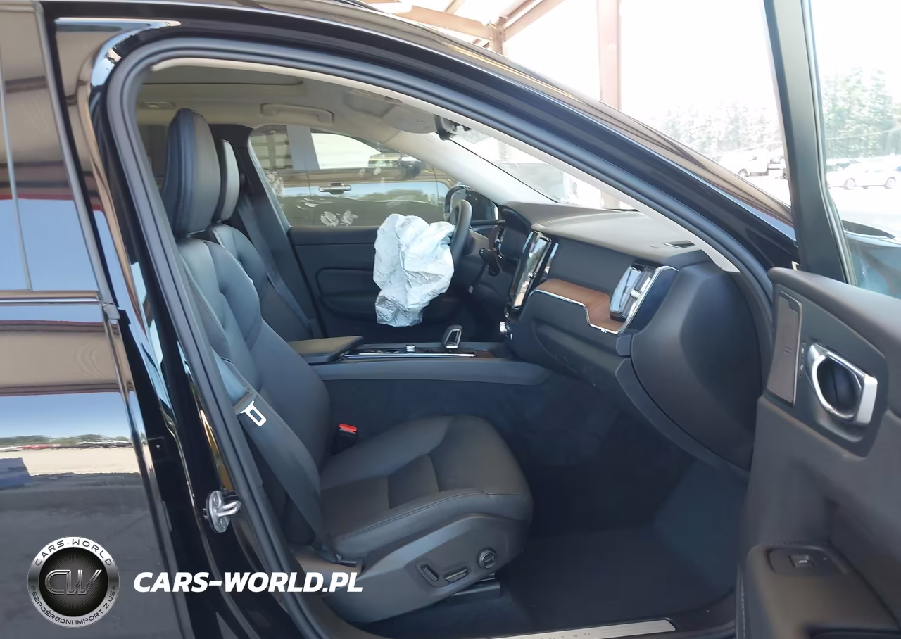 2024 Volvo Xc60 B5 Plus Dark Theme VIN:YV4L12RL0R1855997 - 5