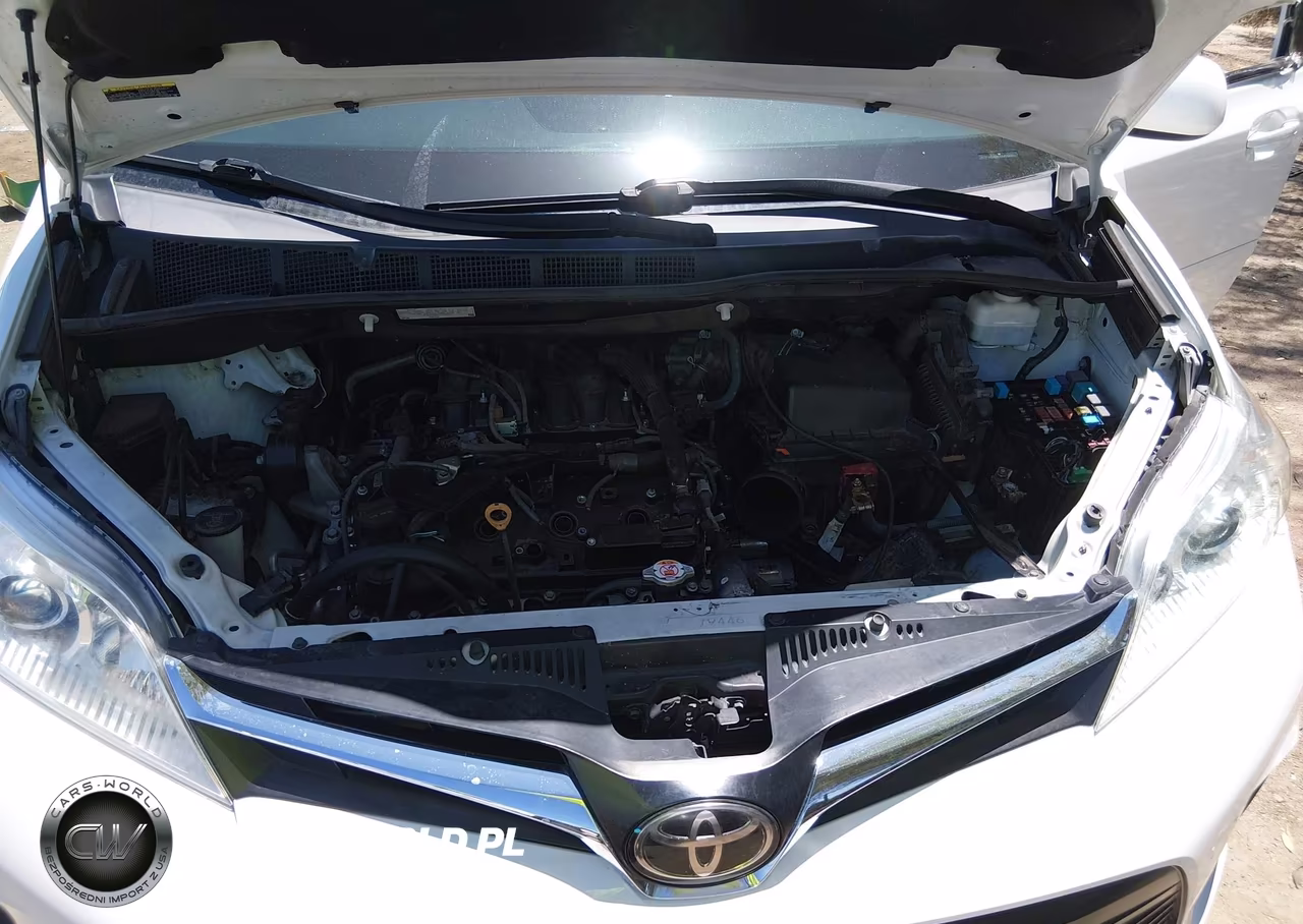 2020 Toyota Sienna Le VIN:5TDKZ3DC6LS049984 - 10