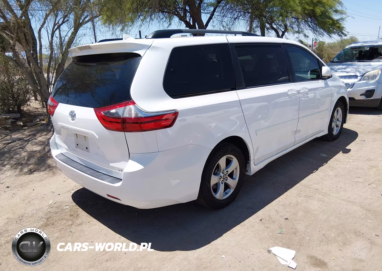 2020 Toyota Sienna Le VIN:5TDKZ3DC6LS049984 - 4