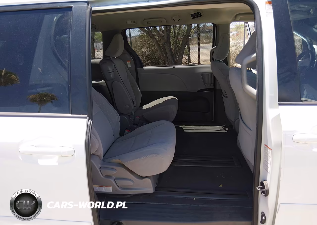 2020 Toyota Sienna Le VIN:5TDKZ3DC6LS049984 - 8
