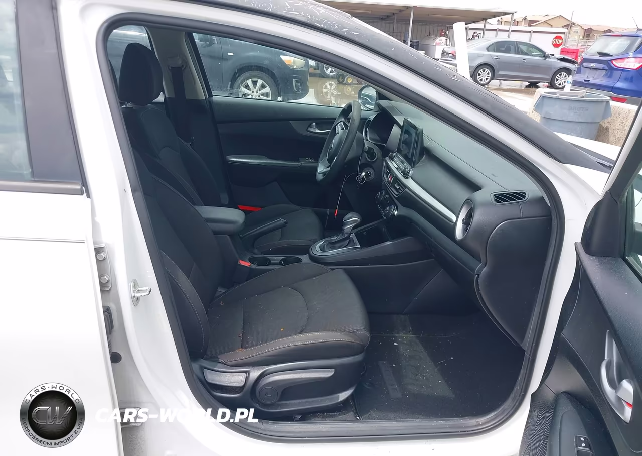 2019 Kia Forte Lxs VIN:3KPF24AD4KE055817 - 5