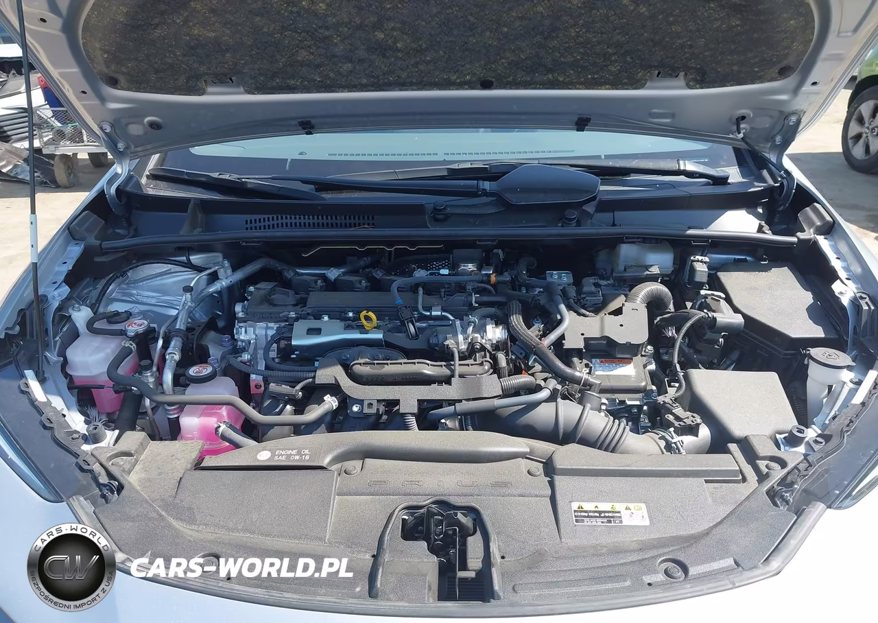 2025 Toyota Prius Le VIN:JTDACAAU5S3061655 - 10