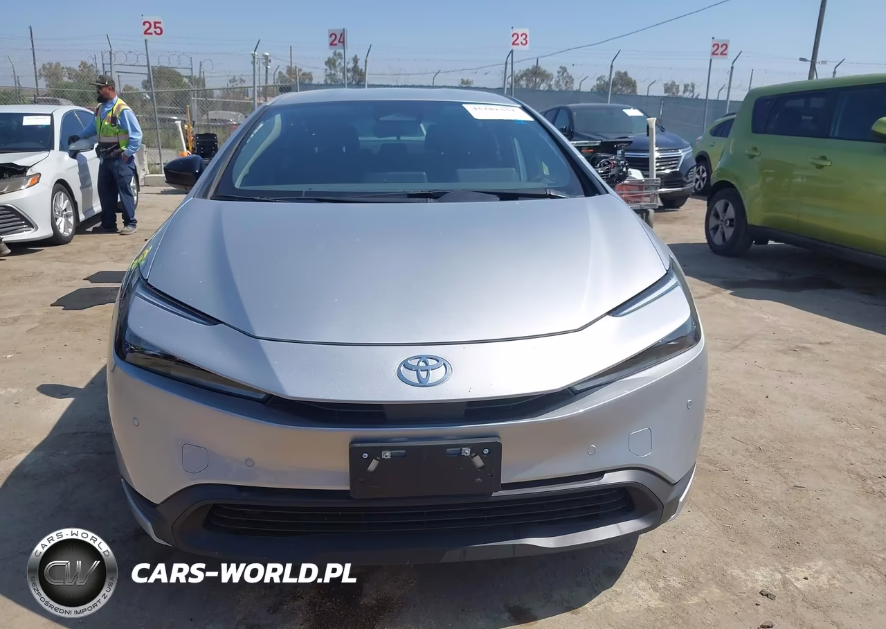 2025 Toyota Prius Le VIN:JTDACAAU5S3061655 - 12
