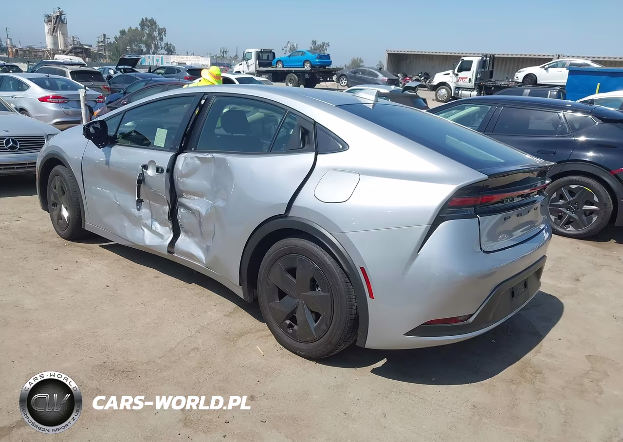 2025 Toyota Prius Le VIN:JTDACAAU5S3061655 - 3