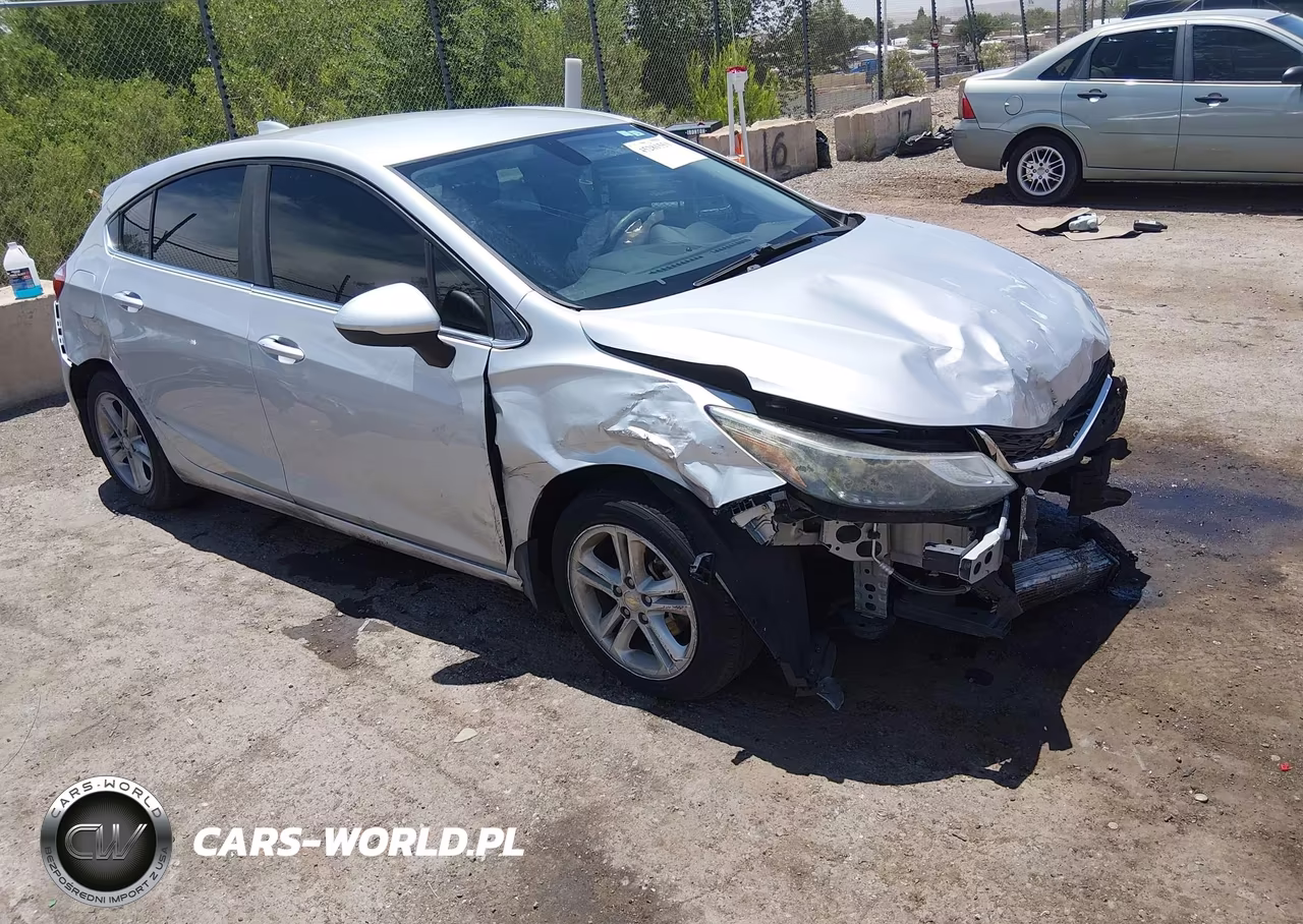 2017 Chevrolet Cruze Lt Auto – zdjęcie 1 z 17