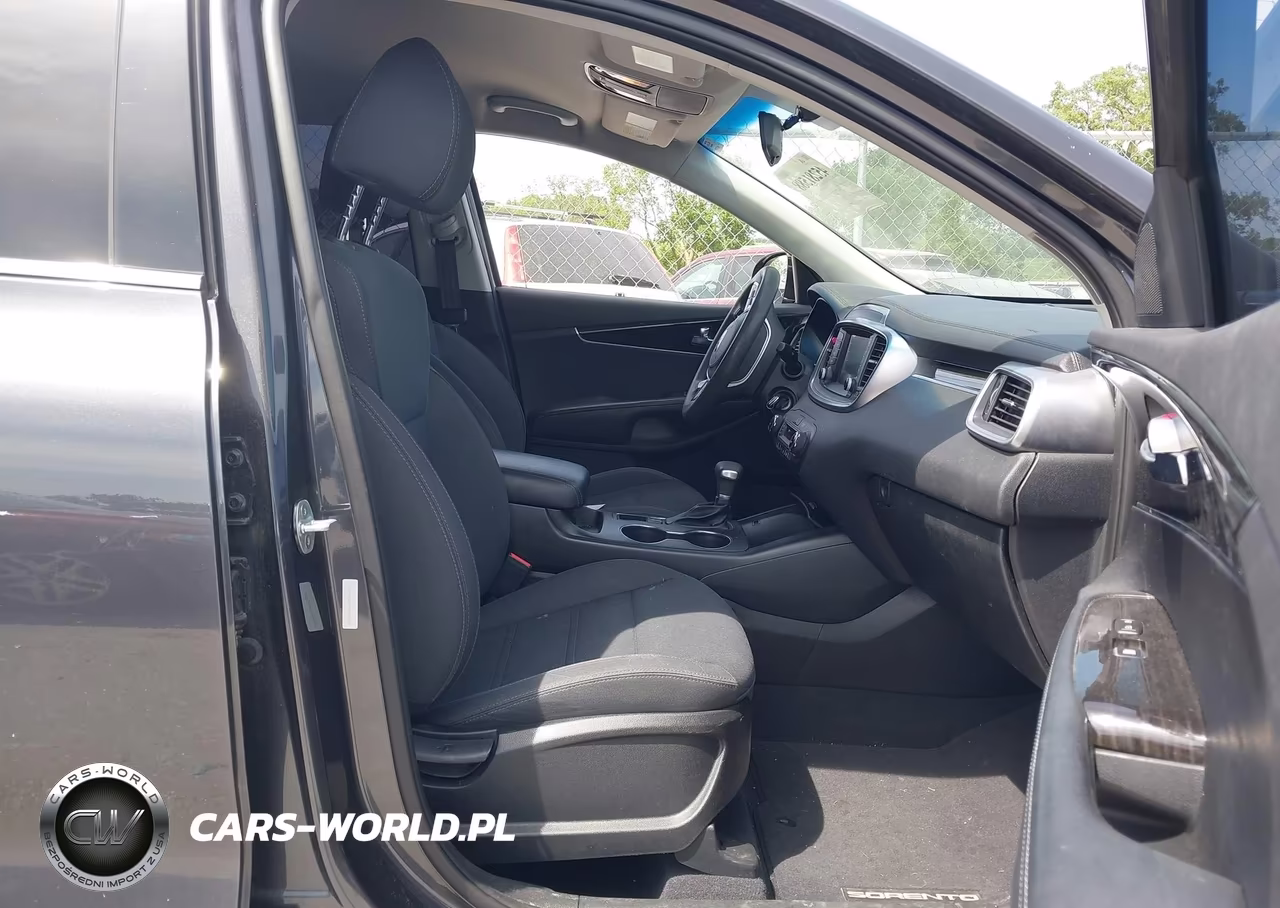 2019 Kia Sorento 3.3L Lx VIN:5XYPGDA57KG553219 - 5