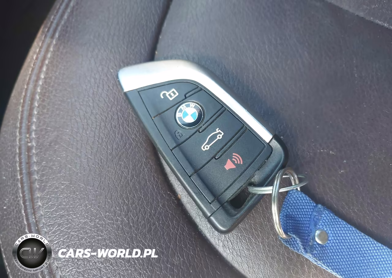 2017 BMW X1 Sdrive28I VIN:WBXHU7C3XH5H34414 - 11