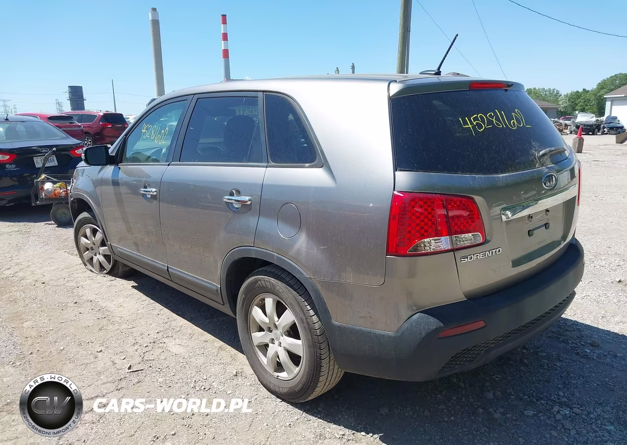 2011 Kia Sorento Lx VIN:5XYKT3A12BG022278 - 3