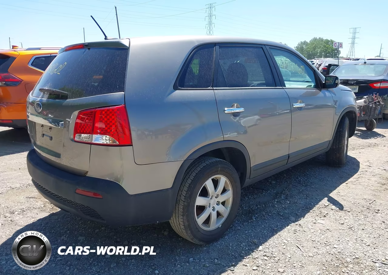 2011 Kia Sorento Lx VIN:5XYKT3A12BG022278 - 4
