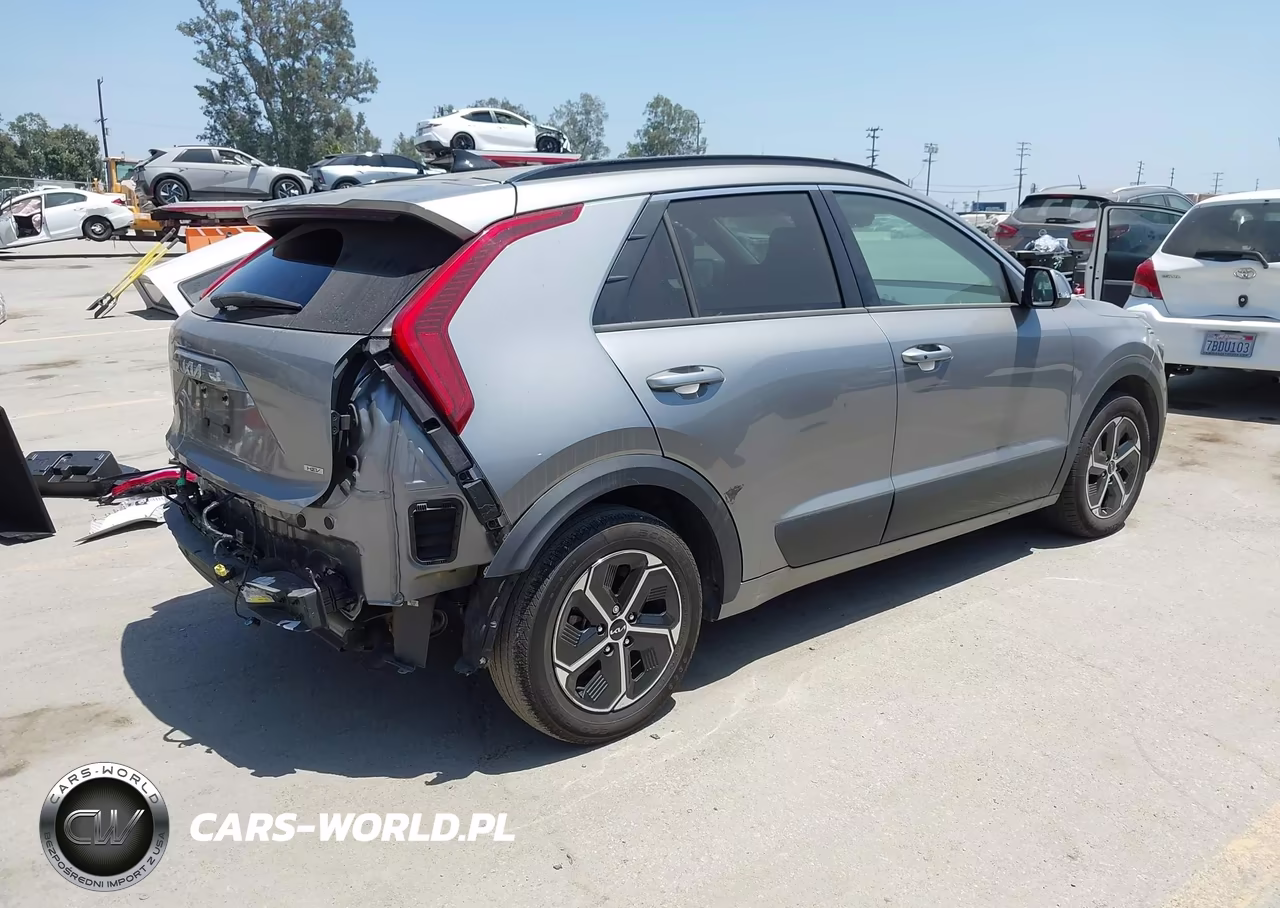 2023 Kia Niro Ex VIN:KNDCR3LE9P5057192 - 4