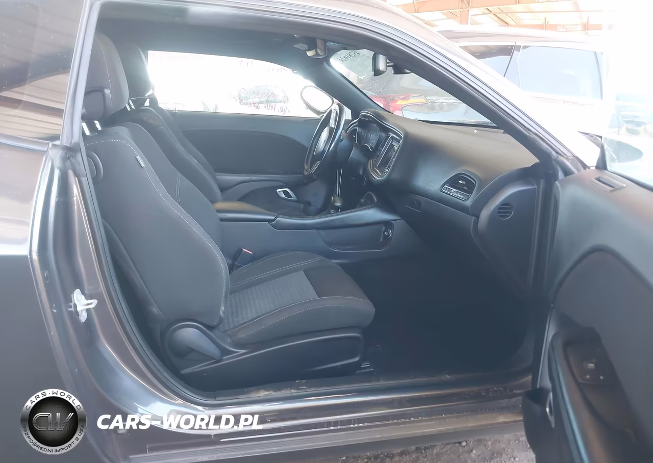 2020 Dodge Challenger Sxt VIN:2C3CDZAG2LH247235 - 5