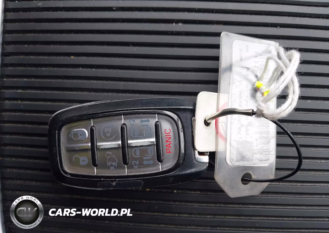 2023 Chrysler Pacifica Hybrid Limited VIN:2C4RC1S72PR542053 - 11