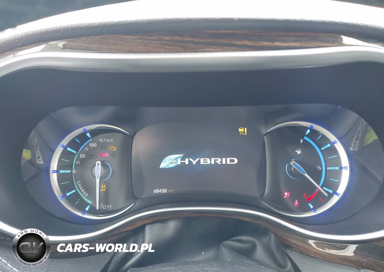 2023 Chrysler Pacifica Hybrid Limited VIN:2C4RC1S72PR542053 - 7