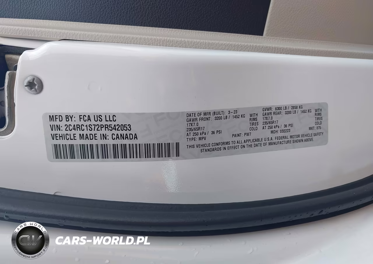 2023 Chrysler Pacifica Hybrid Limited VIN:2C4RC1S72PR542053 - 9