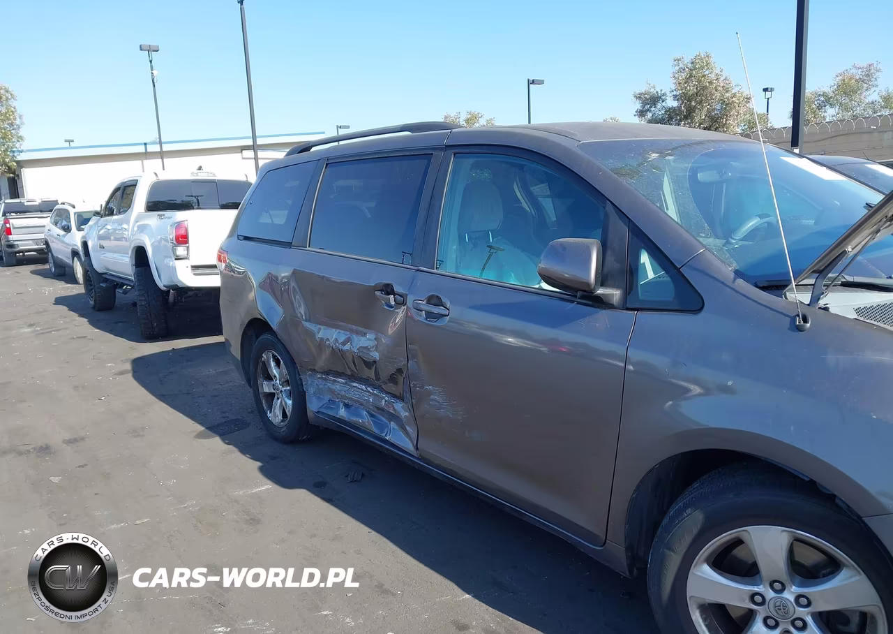 2013 Toyota Sienna Le V6 8 Passenger VIN:5TDKK3DC0DS385393 - 6