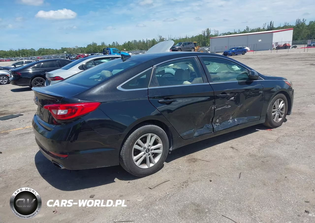 2015 Hyundai Sonata Se VIN:5NPE24AF4FH223941 - 4