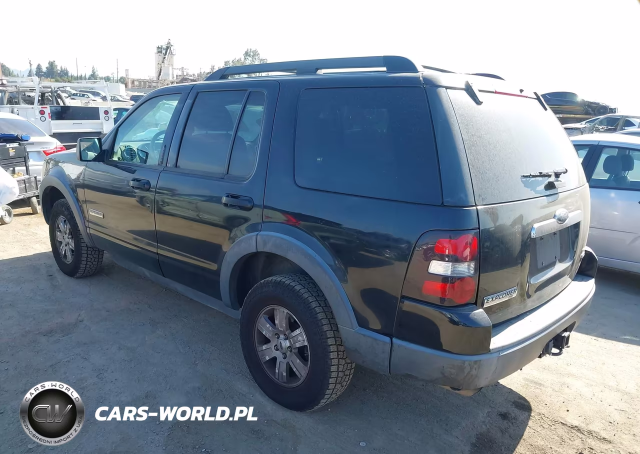 2007 Ford Explorer Xlt VIN:1FMEU63E97UA72981 - 3