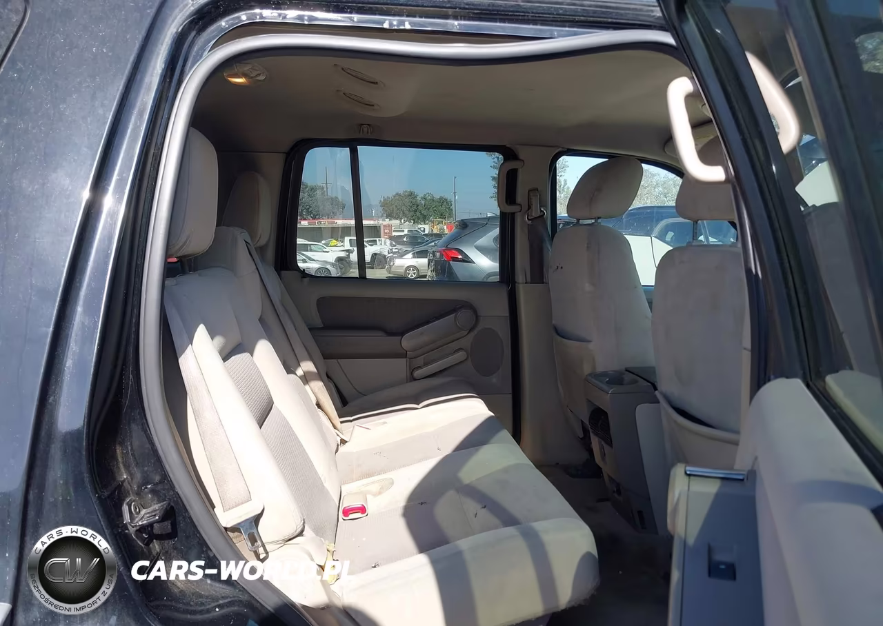 2007 Ford Explorer Xlt VIN:1FMEU63E97UA72981 - 8