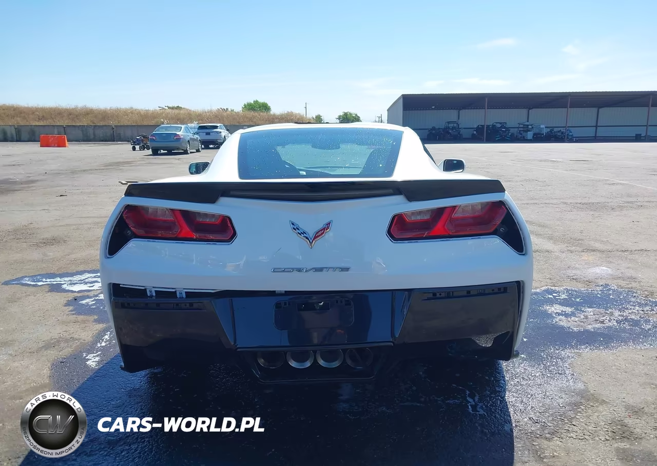 2015 Chevrolet Corvette Stingray VIN:1G1YB2D70F5101253 - 16