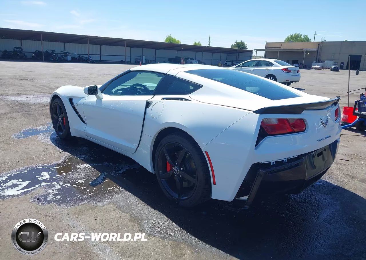 2015 Chevrolet Corvette Stingray VIN:1G1YB2D70F5101253 - 3