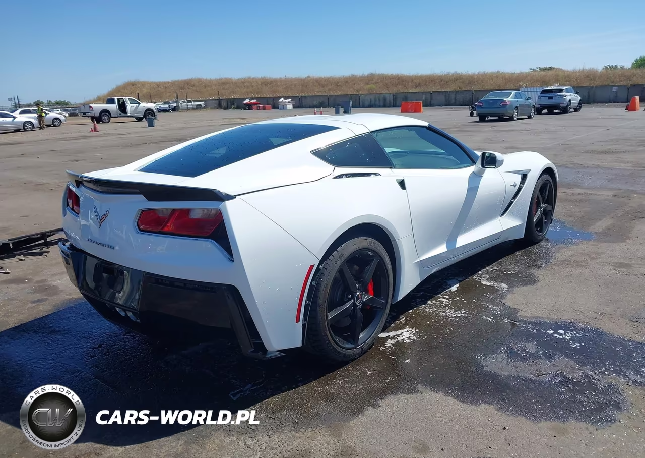 2015 Chevrolet Corvette Stingray VIN:1G1YB2D70F5101253 - 4