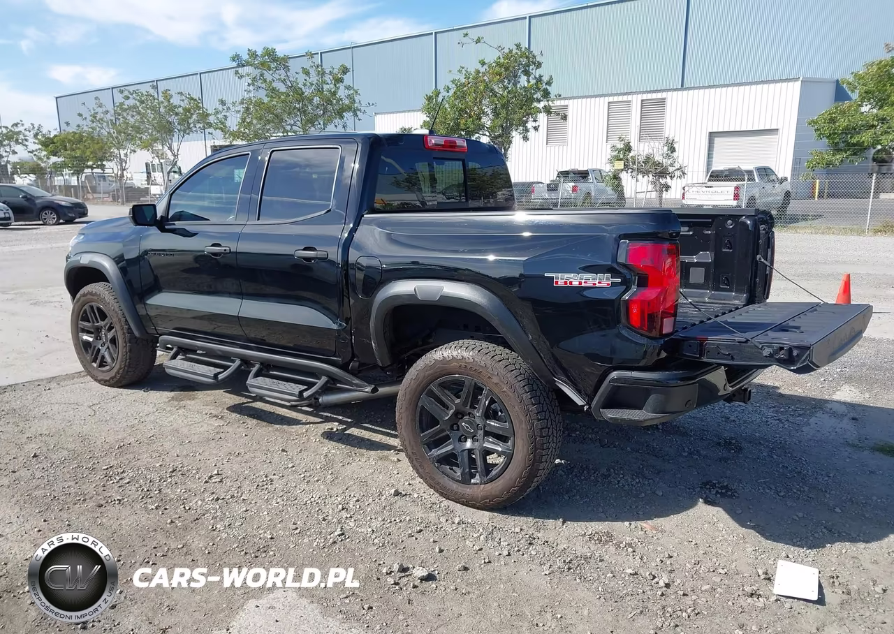 2025 Chevrolet Colorado 4Wd Trail Boss VIN:1GCPTEEK4S1118563 - 3