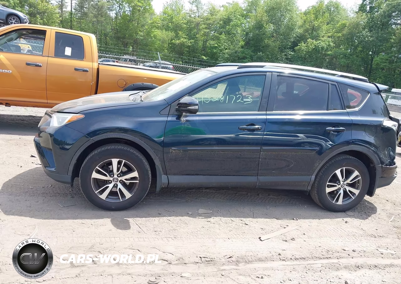 2017 Toyota Rav4 Xle VIN:JTMRFREV7HJ168156 - 13