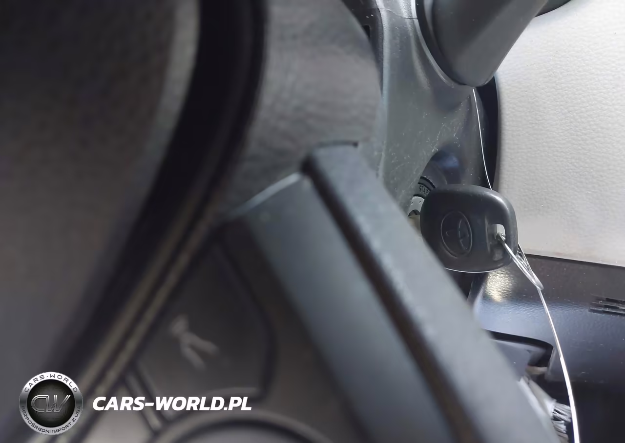 2020 Toyota Corolla Le VIN:JTDEPRAE9LJ023887 - 11
