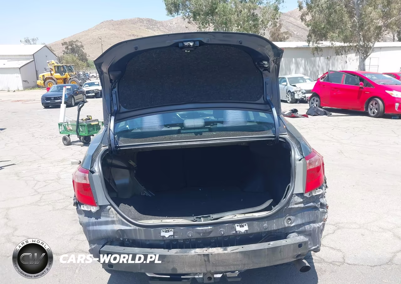 2017 Toyota Corolla Le VIN:5YFBURHE3HP713686 - 16