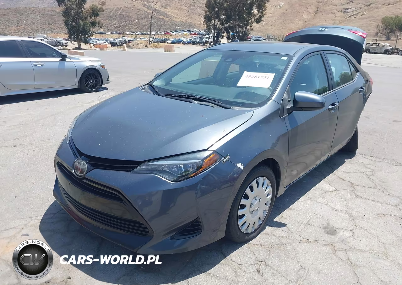 2017 Toyota Corolla Le VIN:5YFBURHE3HP713686 - 2
