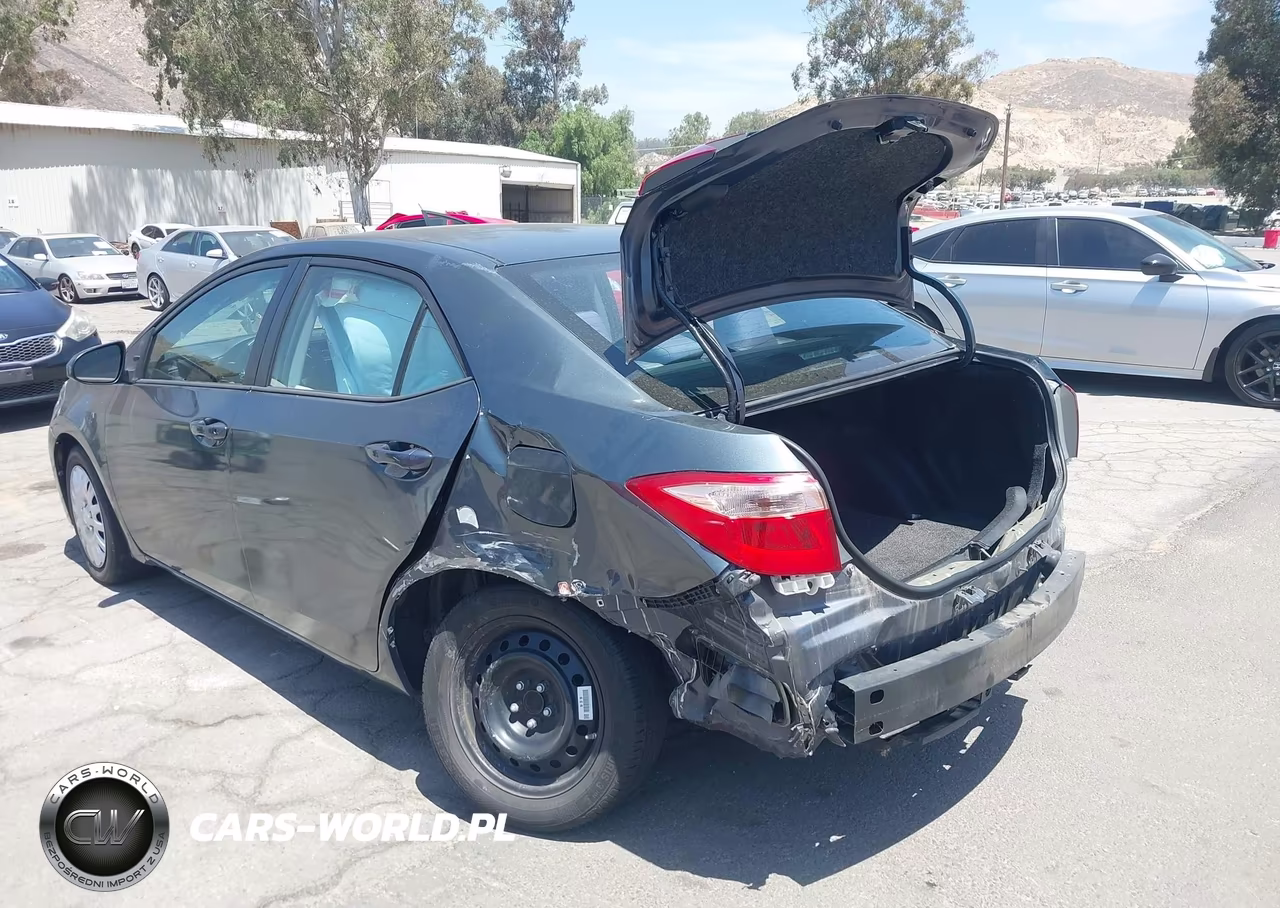 2017 Toyota Corolla Le VIN:5YFBURHE3HP713686 - 3