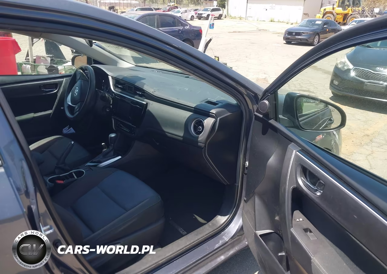 2017 Toyota Corolla Le VIN:5YFBURHE3HP713686 - 5
