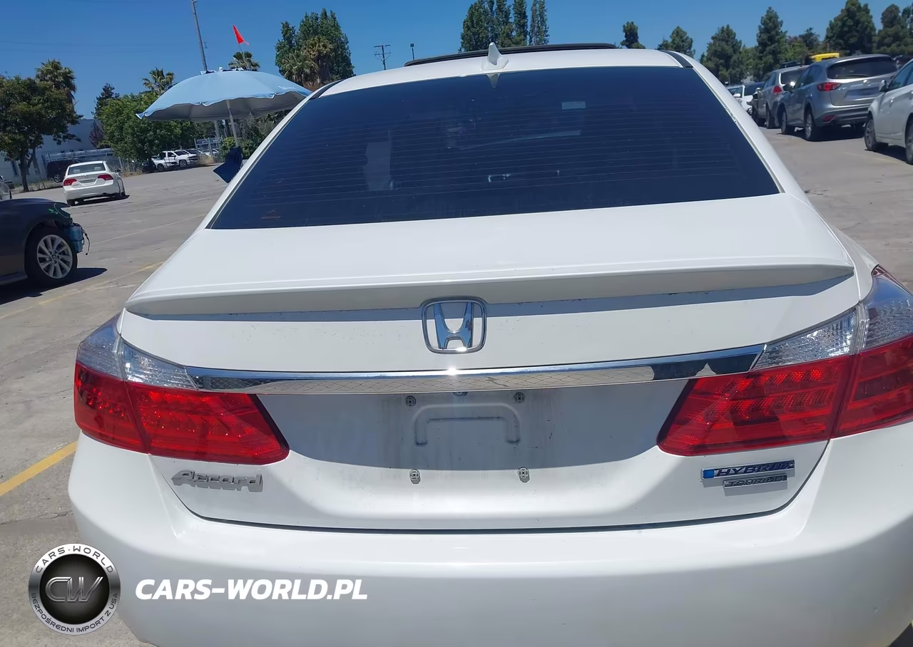 2015 Honda Accord Hybrid Touring VIN:1HGCR6F77FA013925 - 16