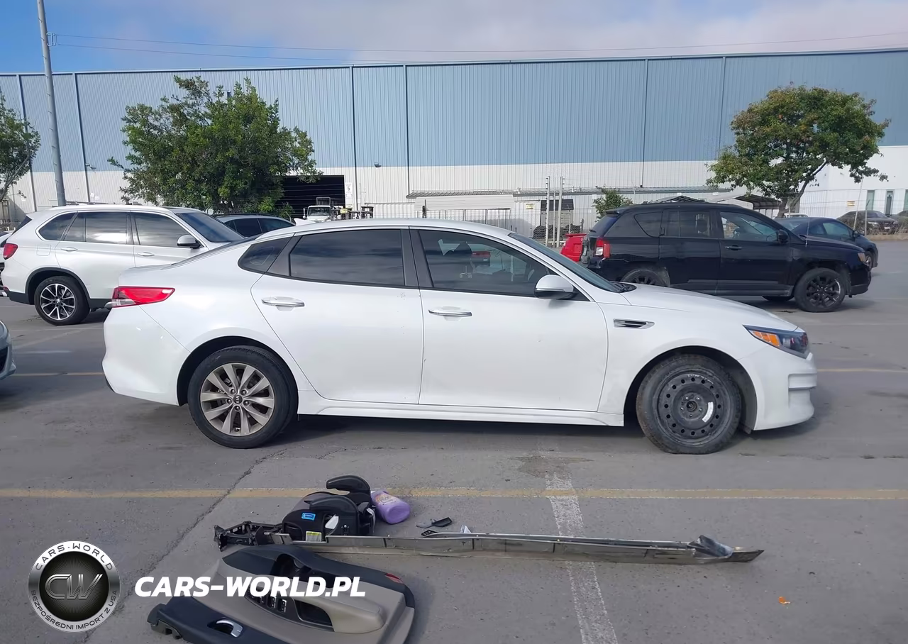 2018 Kia Optima Lx VIN:5XXGT4L37JG268840 - 14