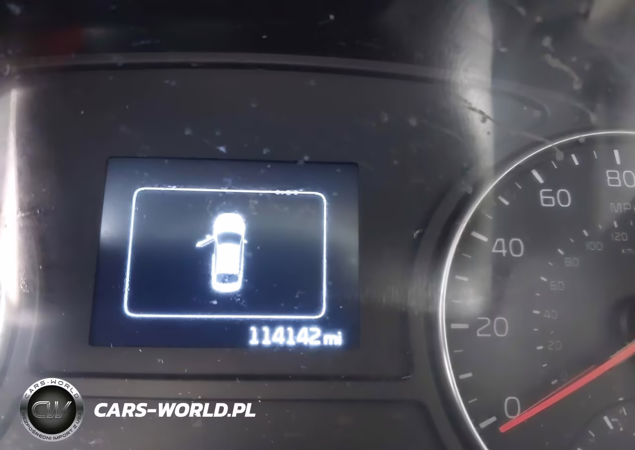 2018 Kia Optima Lx VIN:5XXGT4L37JG268840 - 16
