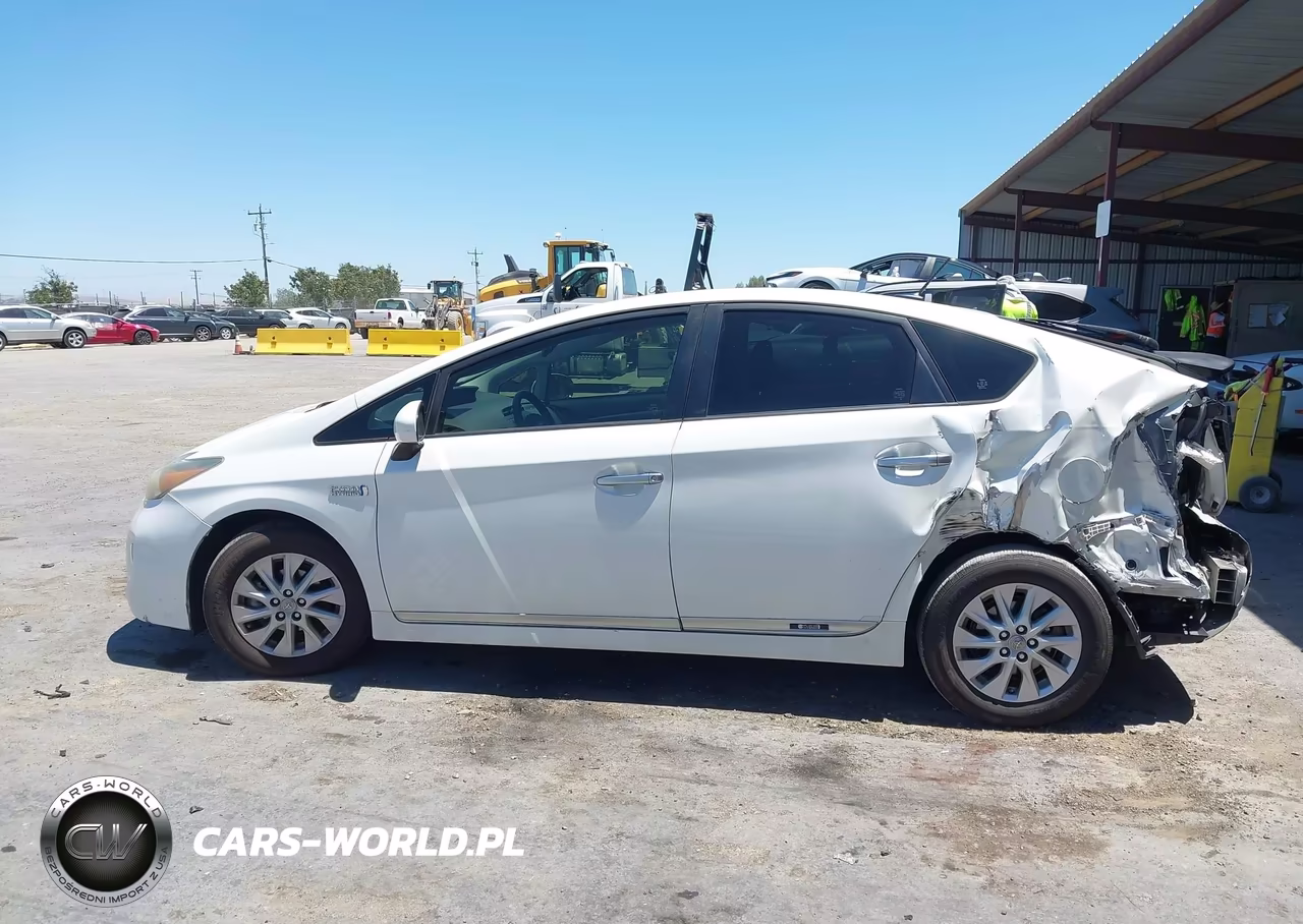 2013 Toyota Prius Plug-In VIN:JTDKN3DP2D3044301 - 15