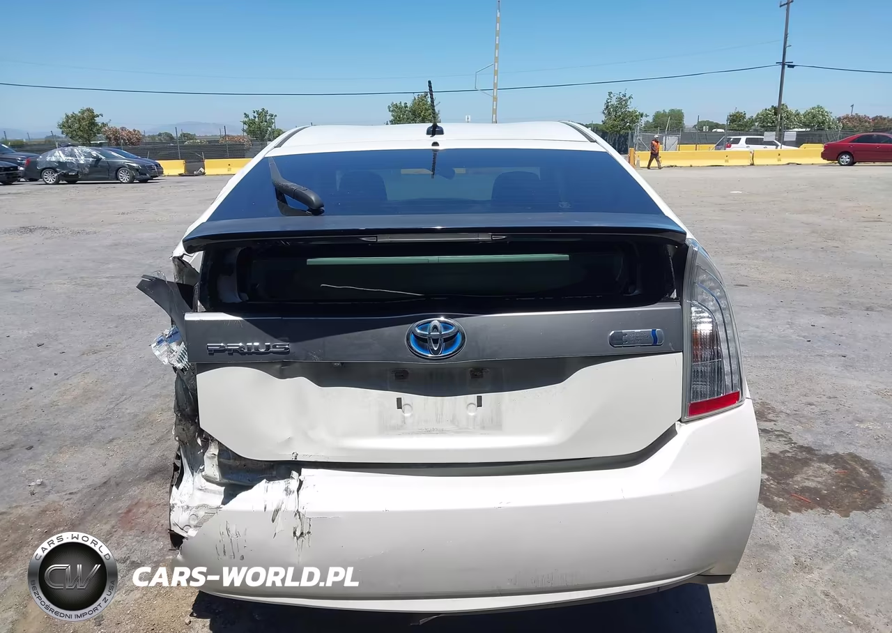 2013 Toyota Prius Plug-In VIN:JTDKN3DP2D3044301 - 17