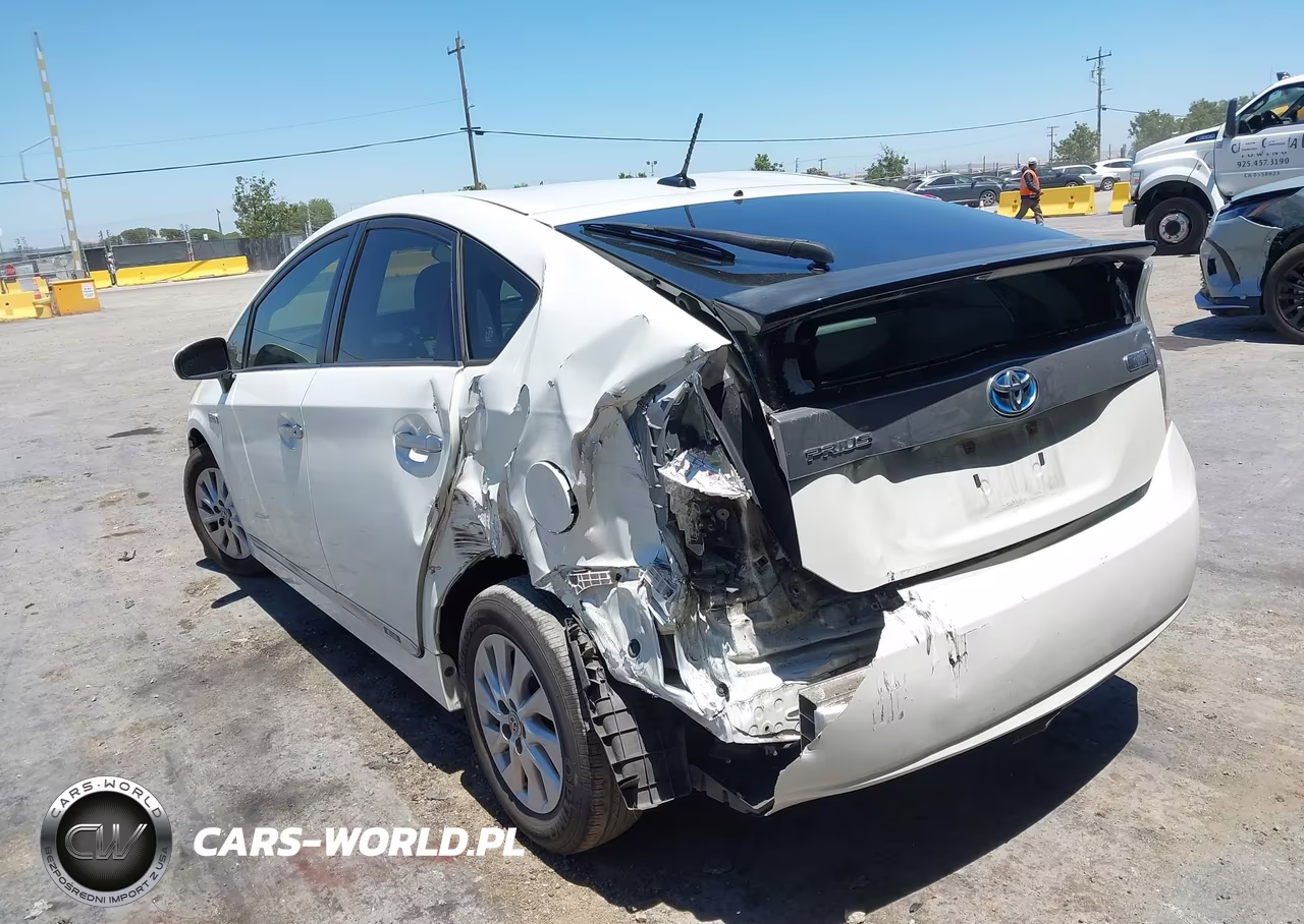2013 Toyota Prius Plug-In VIN:JTDKN3DP2D3044301 - 3