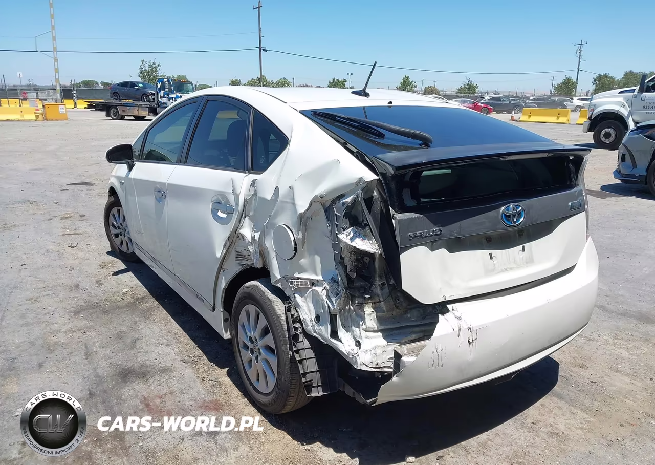 2013 Toyota Prius Plug-In VIN:JTDKN3DP2D3044301 - 6