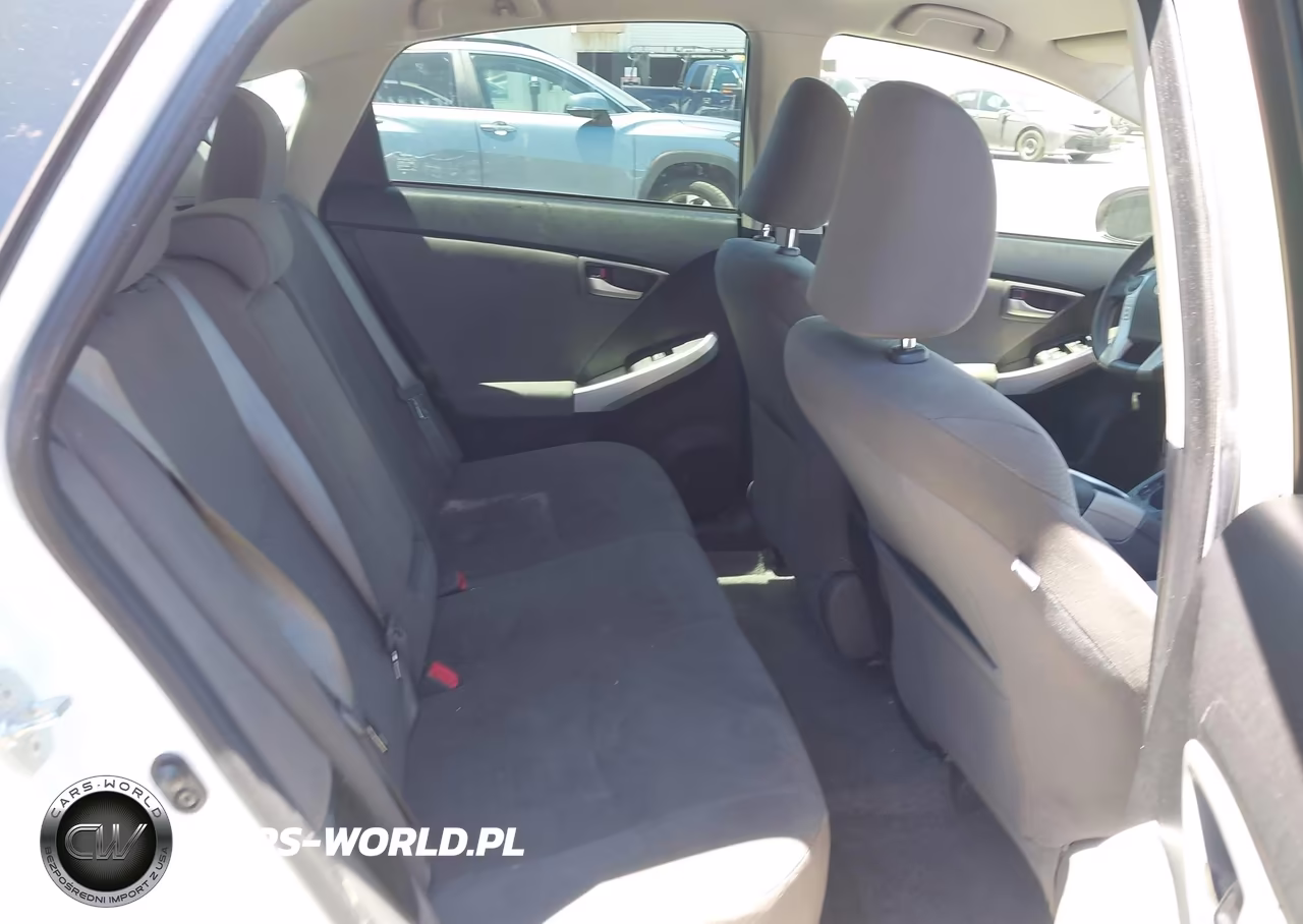 2013 Toyota Prius Plug-In VIN:JTDKN3DP2D3044301 - 8