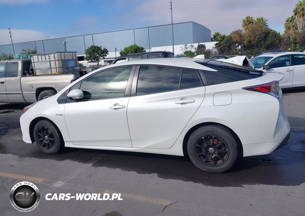 2017 Toyota Prius Two VIN:JTDKBRFU4H3566450 - 14